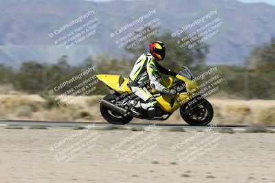 media/Dec-01-2025-Moto Forza (Mon) [[2daa91e15f]]/2-Intermediate Group/Session 3 (Turn 7 Inside Pans)/